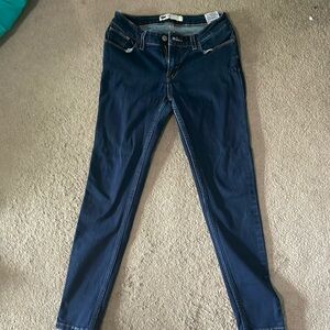 Levi’s size 28
